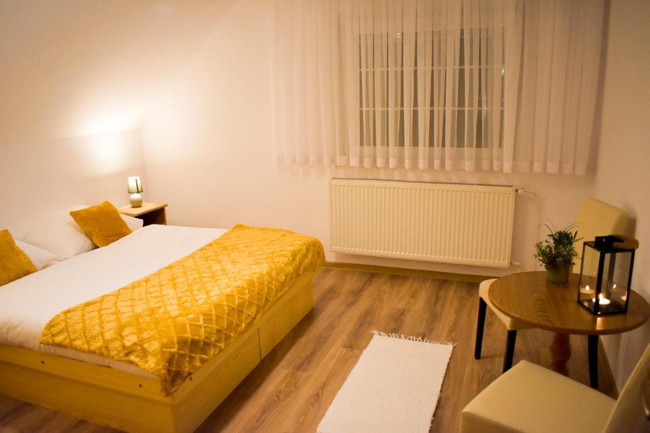 Privát Harenčár Apartamento Stará Lesná Exterior foto
